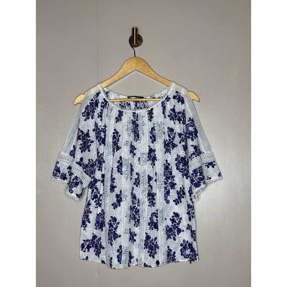 Tahari Blue White Floral Eyelet Lace‎ Cold Shoulder Blouse Top Size S
